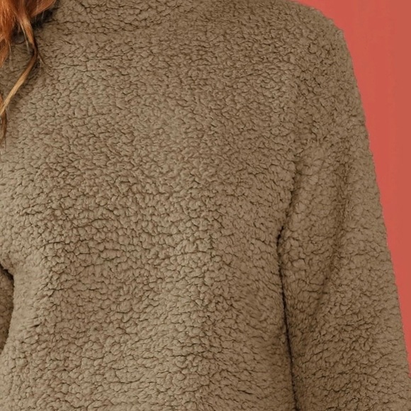 Pullover - Picture 2 of 2